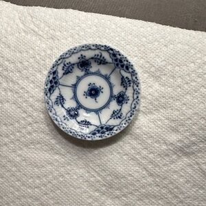 Royal Copenhagen blue fluted, half lace butter pat